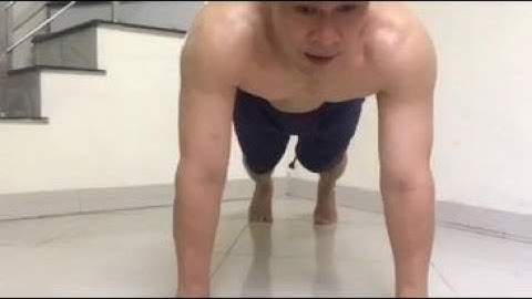 buổi tập hít đất đầu tiên  First push-up session