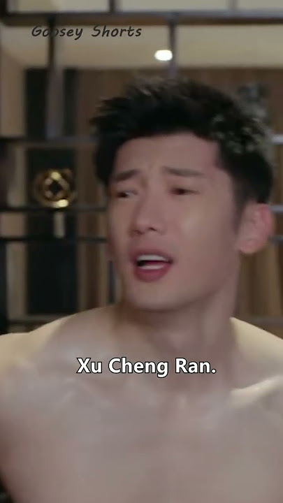 🙊🤩He accidentally dropped the towel, then she saw...#shorts#kdrama#cdrama#chinesedrama