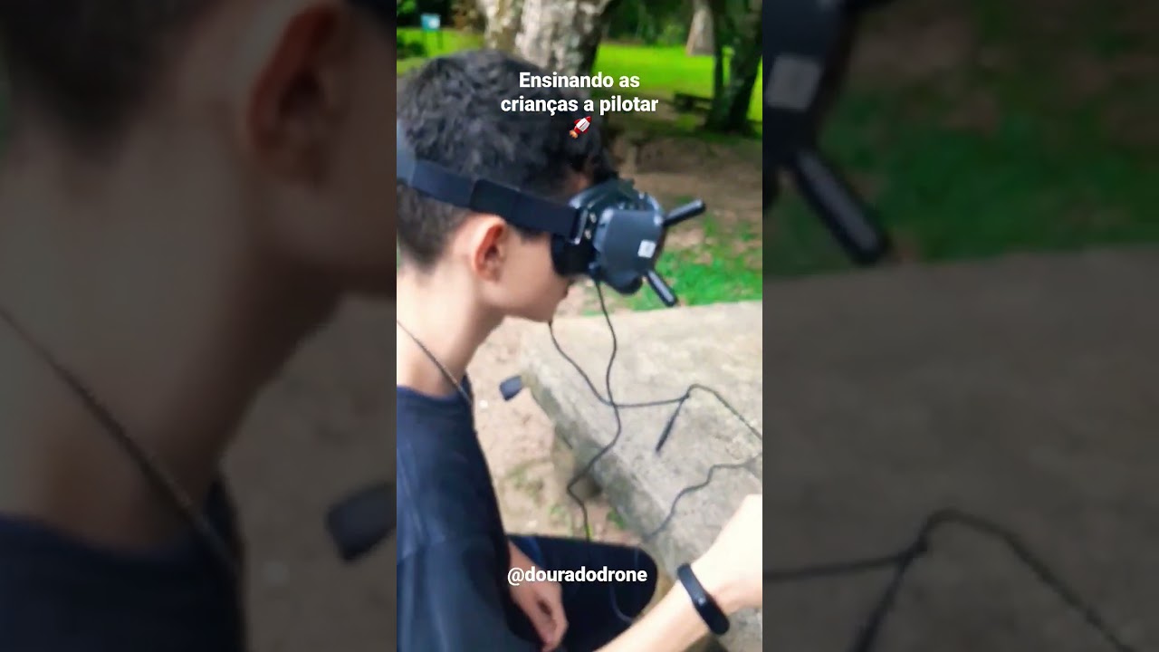 Ensinando as crianças a pilotar. 