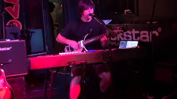 Them Beatles ( Playing Them Rutles), Let