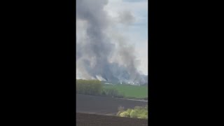 В Белгородской области горит военный склад, перекрыт мост через Северский Донец