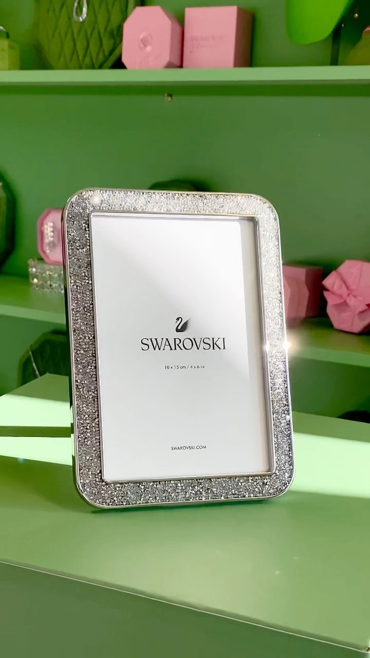 Make your memories shine with the Swarovski Minera Rectangular