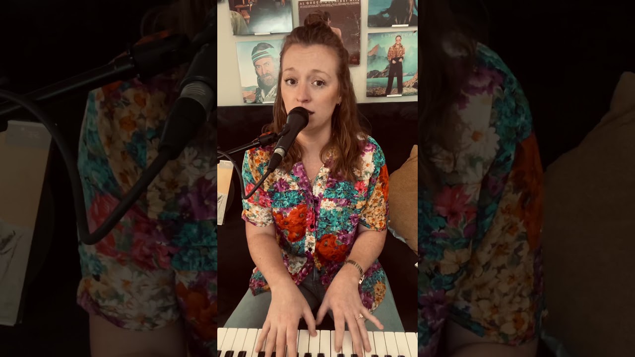 Assista a Gravity by Shea Givens no YouTube Assista a Gravity by Shea Givens no YouTube
