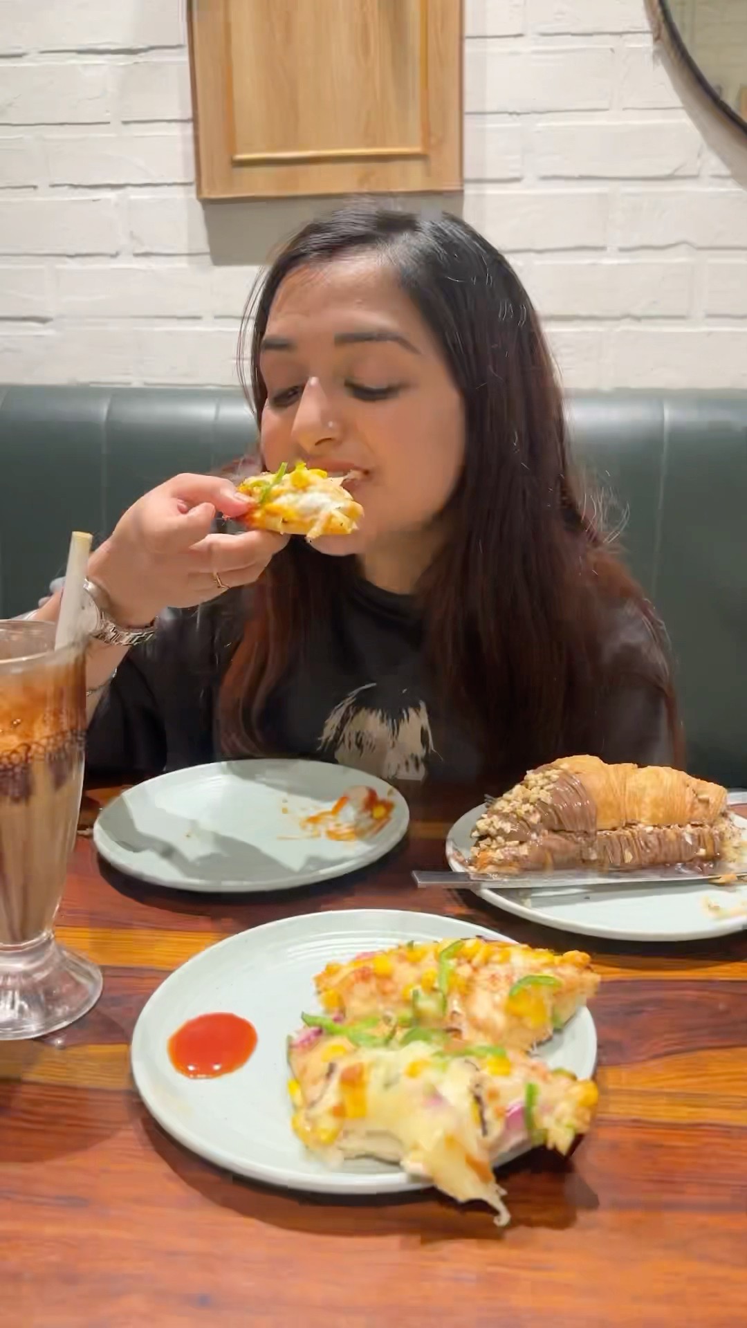 Pizza ? Kha Lia ? #shorts #trending #trendingshorts #viral