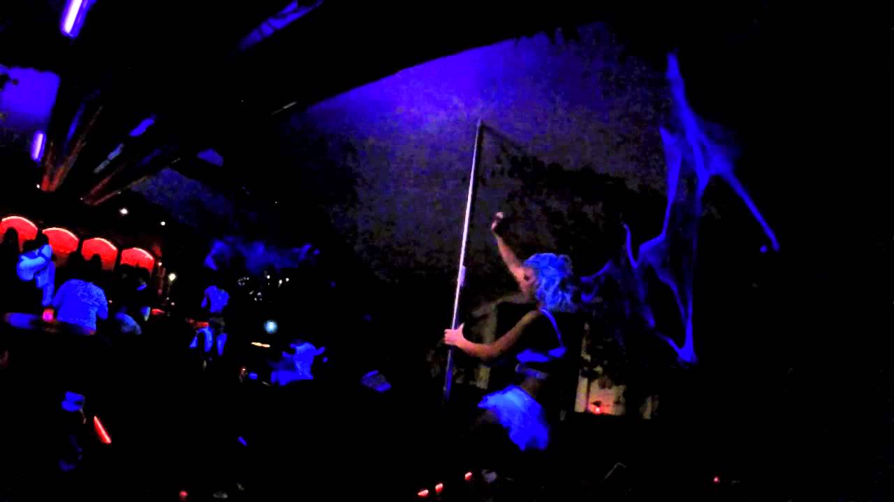 pole barn house dirrtyangel gogo dancing halloween 2014 part 1