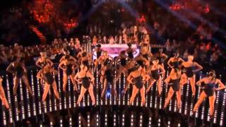 Robin Thicke doesn't twerk anyone during X Factor performance of Blurred Lines