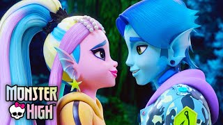 Lagoona Learns to Trust Gil 💗 | Monster High