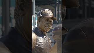 Doug Pederson has NEVER seen the Philly Special Statue in person