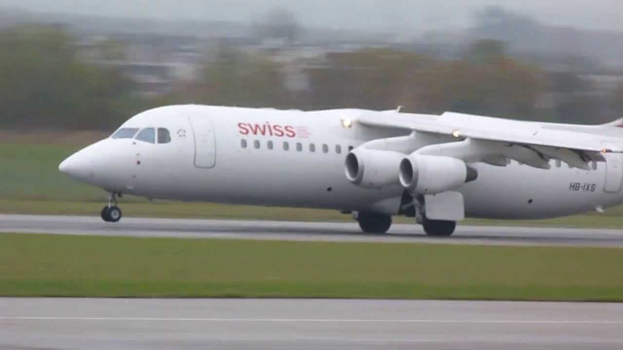 [HD] Swiss Avro RJ100 landing at Geneva/GVA/LSGG - YouTube