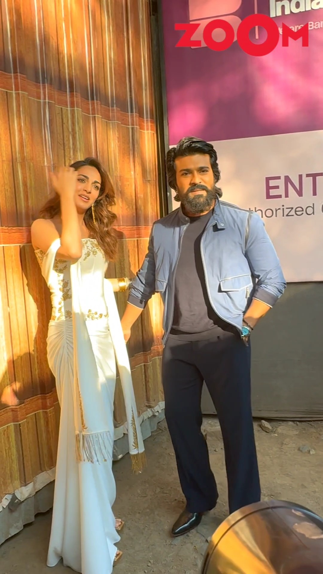 Ram Charan HESITATES to hold Kiara Advani by her waist? #shorts #ramcharan #kiaraadvani #gamechanger