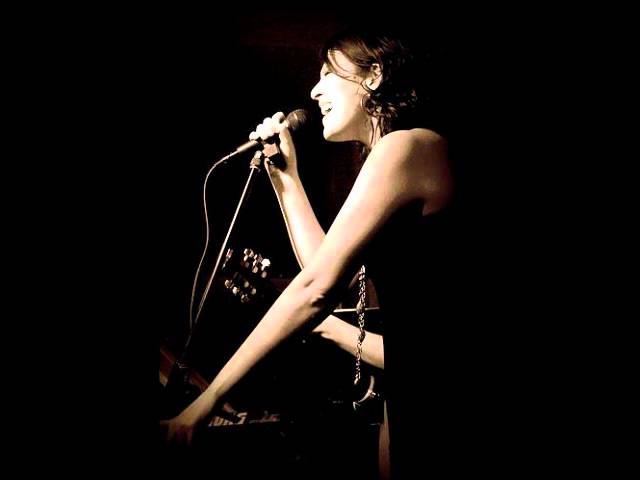 Watch Daniella Saettone - Fuera del Resto-Tren on YouTube Watch Daniella Saettone - Fuera del Resto-Tren on YouTube