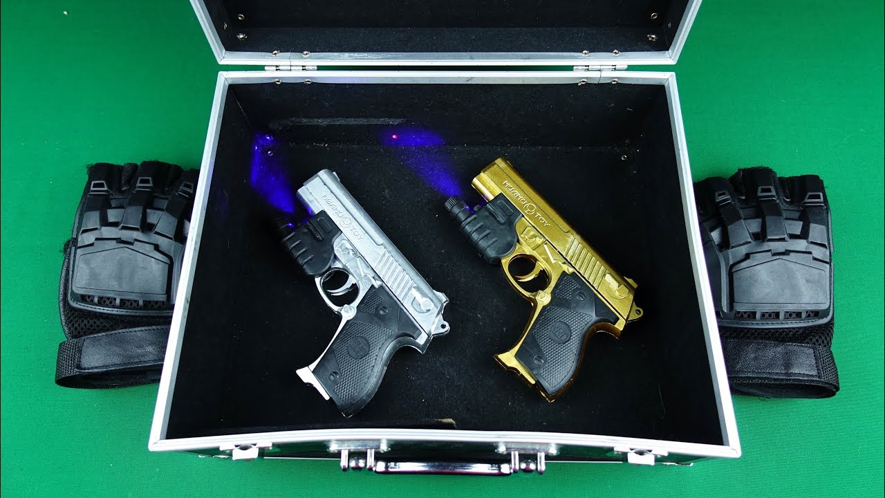 2x Toy Guns Military Detective Camo 9MM Pistol Cap Gun & Toy Sawed-off Shotgun 