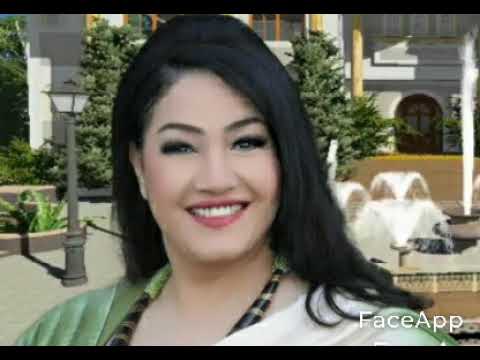 الاعلامية نسيمة الحر 