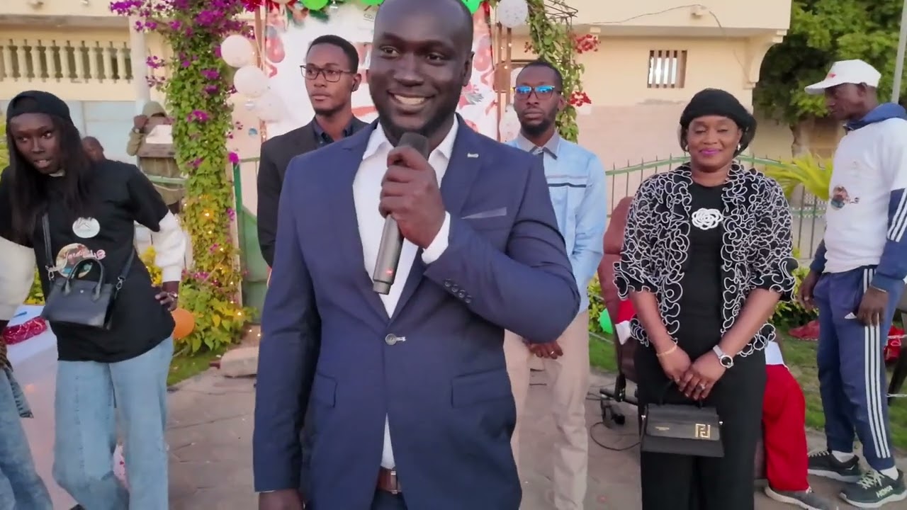 Vidéo complète de la fête des enfants dans le Jardin HLM du 25 décembre  2025