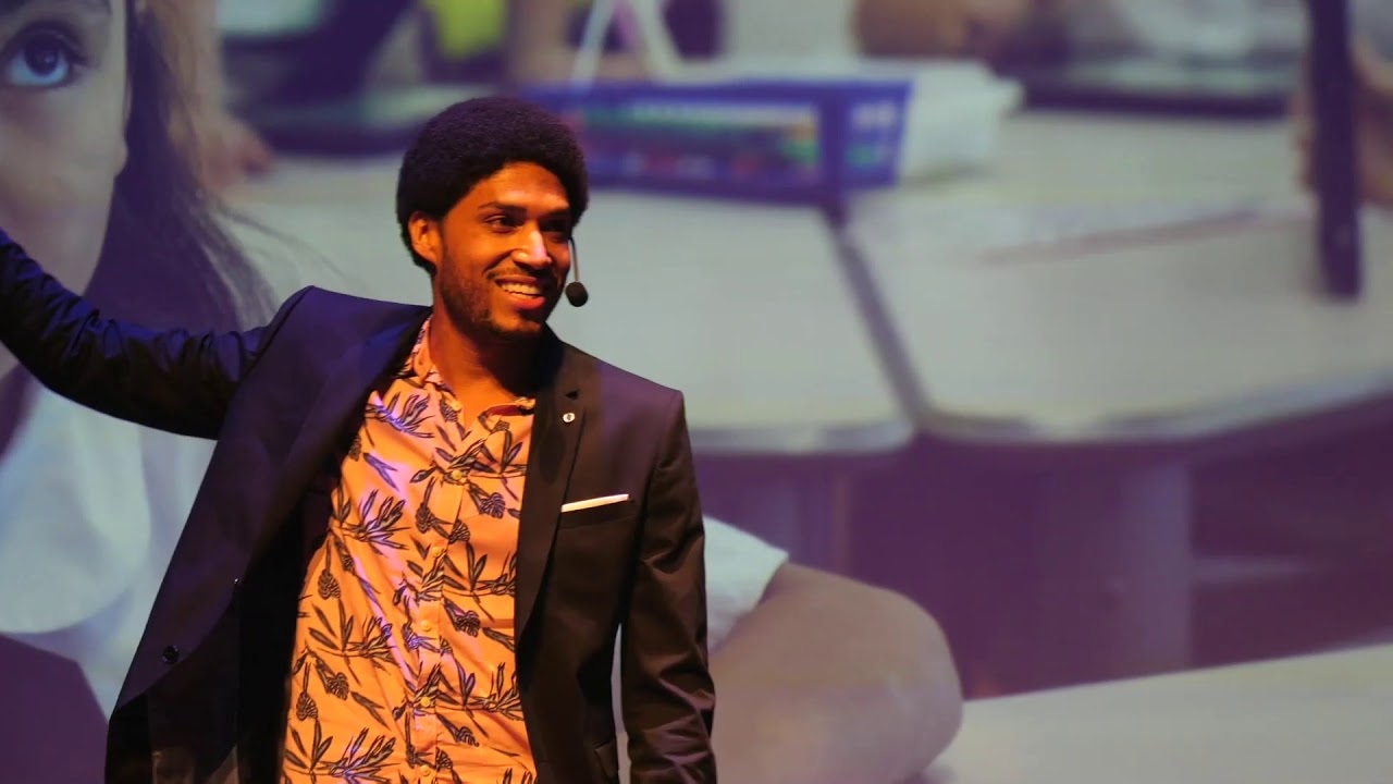 En la era digital, ¡qué tal que sólo nos dedicáramos a enseñar! | Mauricio Mosquera | TEDxCali