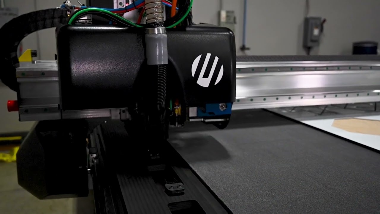 MultiCam | Celero 4 Series Flatbed Cutter Cutting 3mm ACM