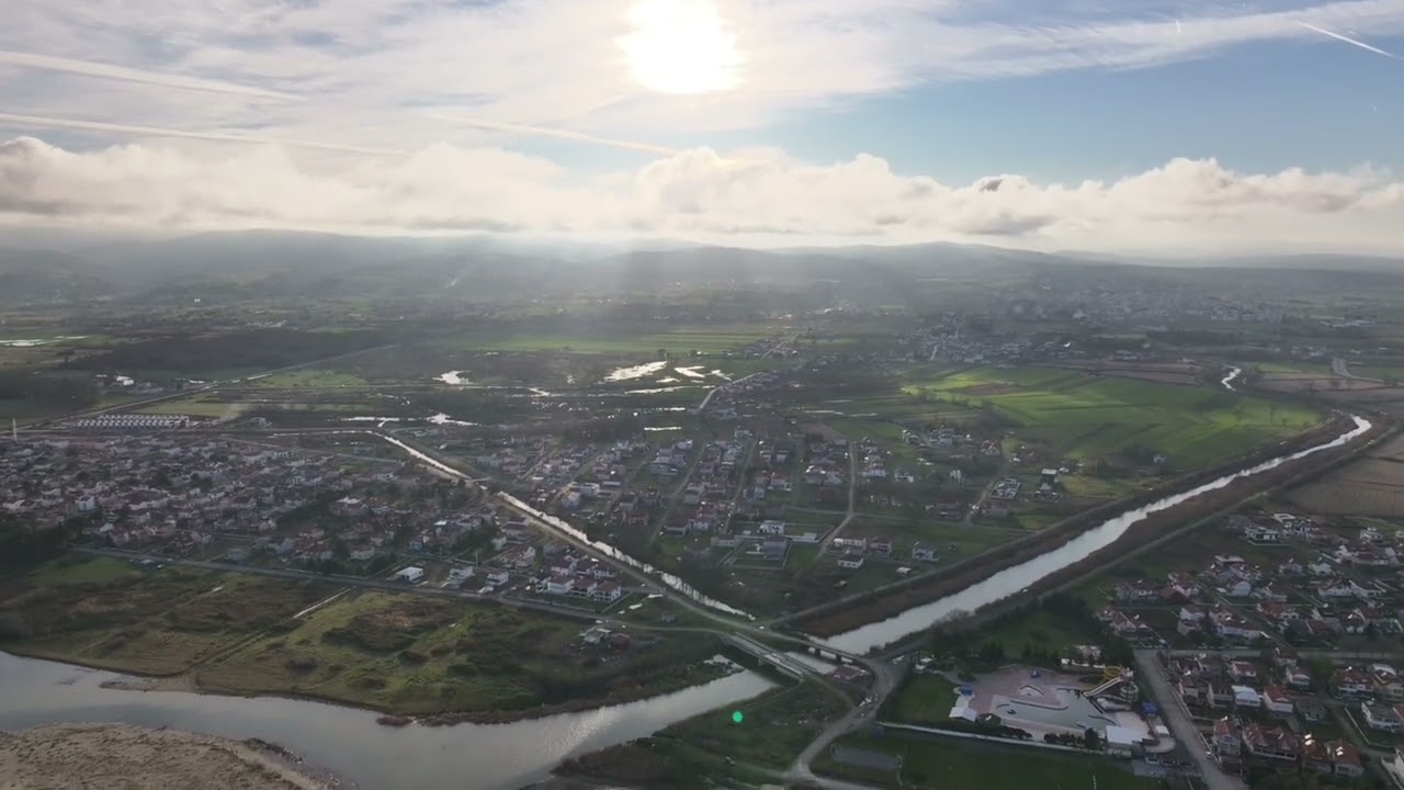 Engiz Mahallesi (Burada Bütün Sokaklar Denize Çıkar.)