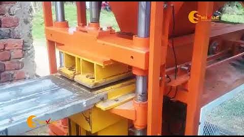 how to replace different molds to make different interlocking bricks?