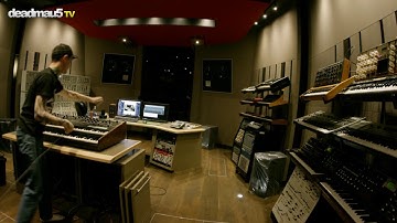 Deadmau5 studio stream + My Pet Coelacanth...