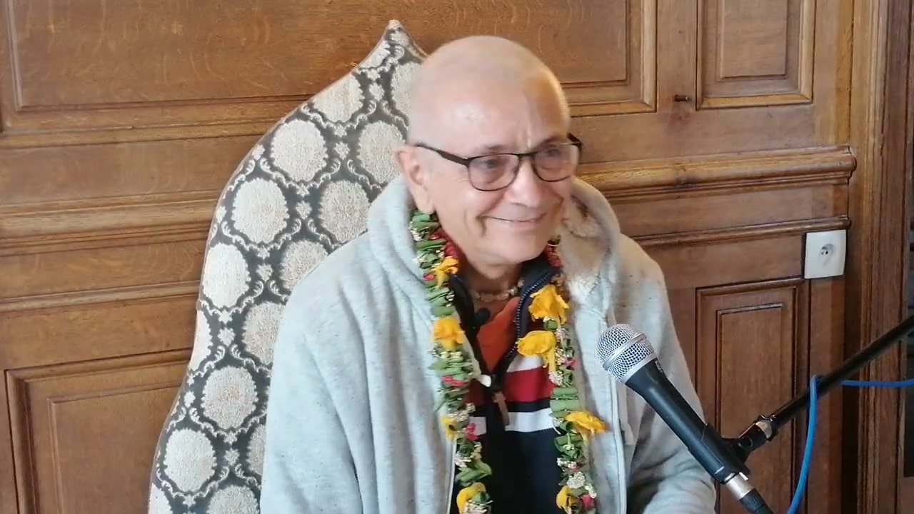 ЧЧ Мадхья Лила 9.245 ЕГО Гири Говардхан Прабху #iskcon #harekrishna #caitanyacaritamrita