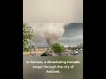 USA : In Kansas, a devastating tornado swept through the city of Andover