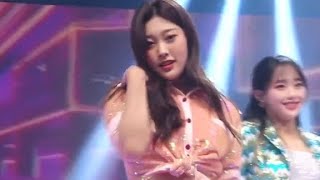 Blinding Lights Crazy Stage Presence That Killed Her Roach Friends