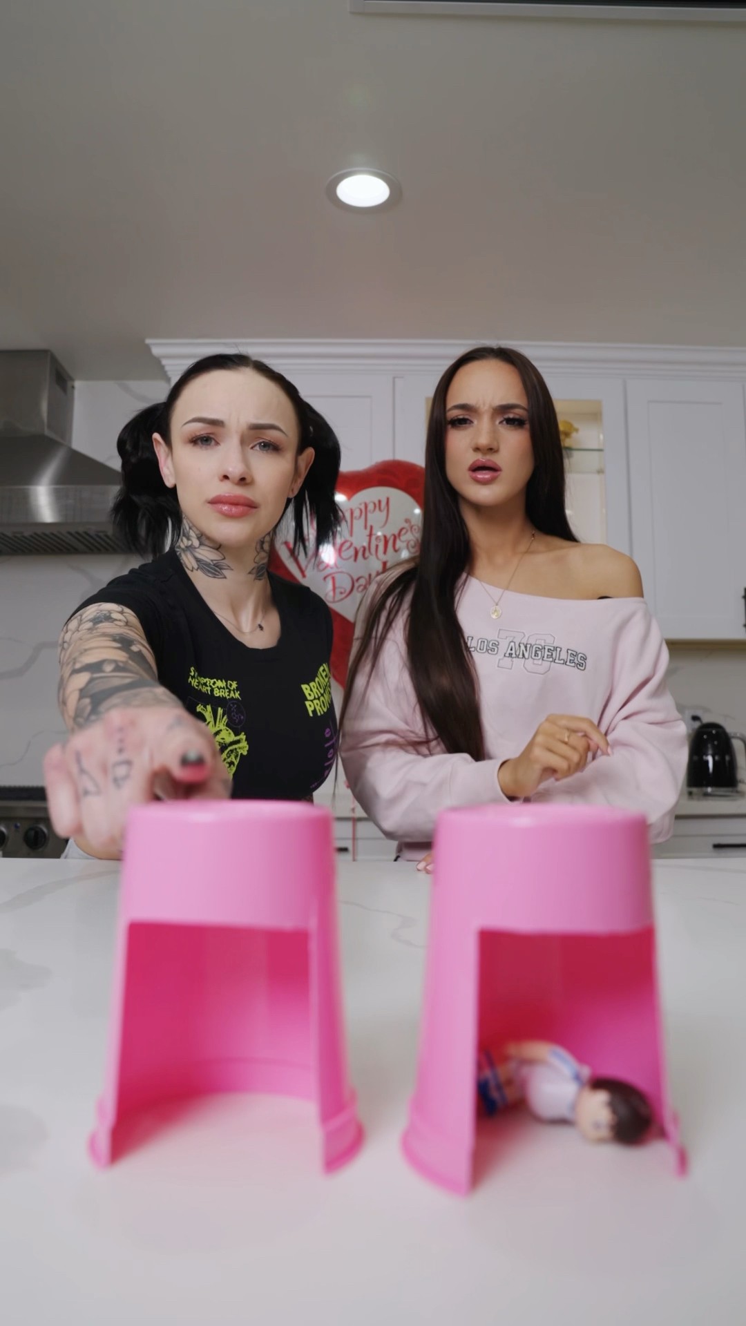 Magic trick on the girls ?