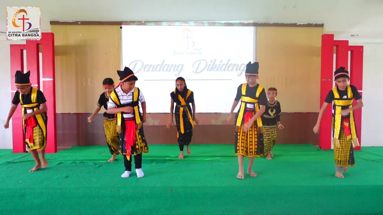 Kelompok 4 Kelas 6C (Tari Kreasi Dendang Dikideng)