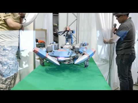 超巨大ゾイド型ロボット「デススティンガー」起動の様子