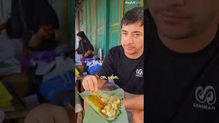 LUPIS mbah satinem di review bule ini 👋😭 #streetfood #shortvideo