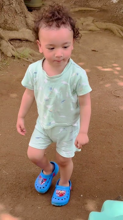 my-1-year-old-son-loves-to-feed-the-vacation-bohol-youtube
