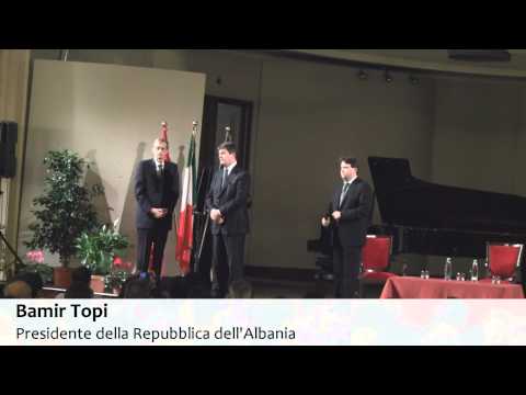 Gli albanesi a Torino applaudono il sindaco Piero Fassino e Bamir Topi