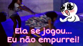 Ela Caiu Na Piscina Com Roupa E Tudo
