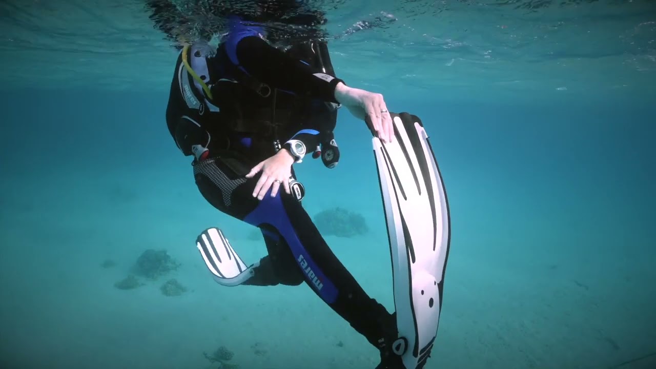 Cramp Removal Surface Recreational Diving Skills YouTube Cramp Removal Surface Recreational Diving Skills YouTube