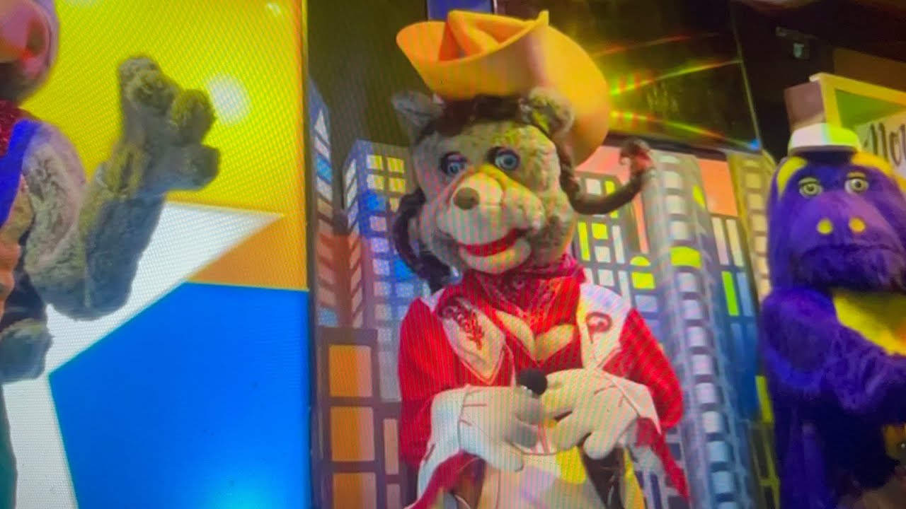 Why did Chuck E. Cheese￼ added Harmony Howlette in the￼Stanten￼ NewYork location?