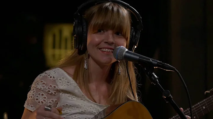 Courtney Marie Andrews - Full Performance (Live on...