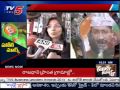 Modi, Kejriwal Holi Pichkaris Attracting Huge Crowds
