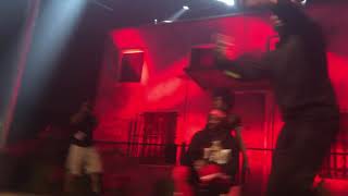 Download Lagu Drake and Baka Perform \ MP3