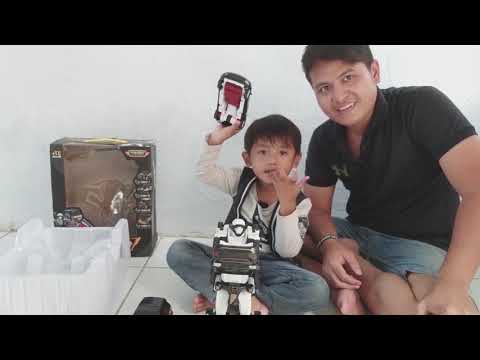 Mini Tobot Quatran ini adalah gabungan dari 4 karakter tobot yaitu Tobot D,C,R dan W.. 