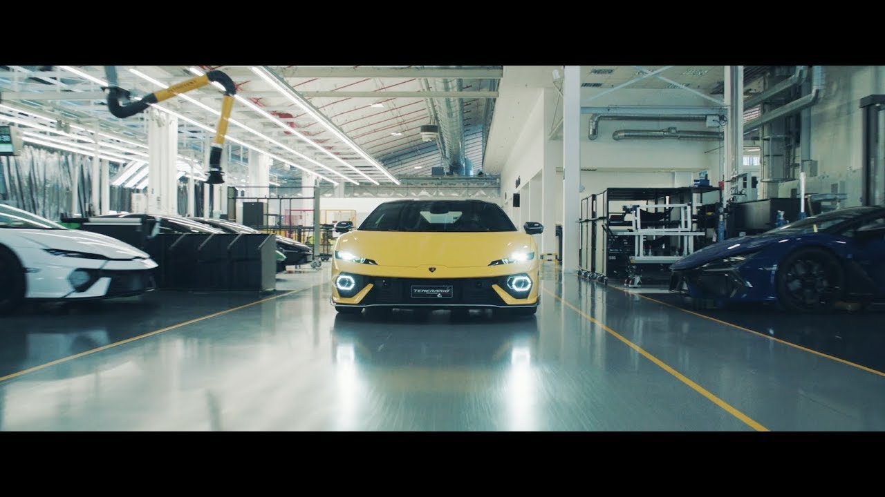 Drift Mode Activated - Lambo Khana with the Lamborghini Temerario