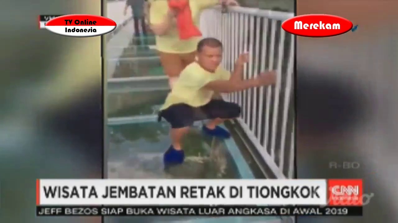 Viral Wisata Jembatan Kaca Retak Di Tiongkok YouTube