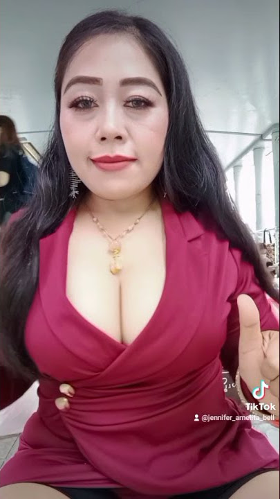 Jennifer Arnelita Bell...tik tok hot