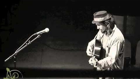 Jason Webley- I Made a Promise To The Moon (Welcome to Night Vale Live)