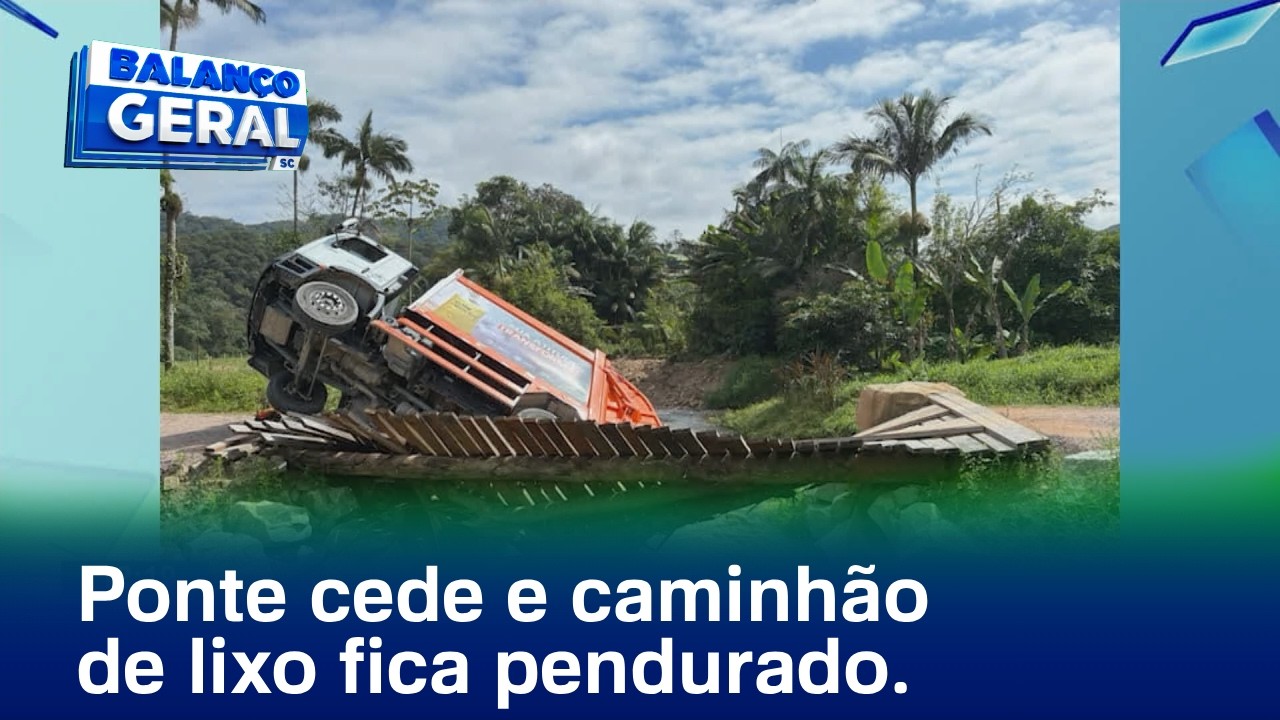 Gaspar: ponte cede e caminhão do lixo fica pendurado
