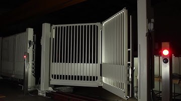 Crash Tested Bi-Folding Gate - CSG 10640