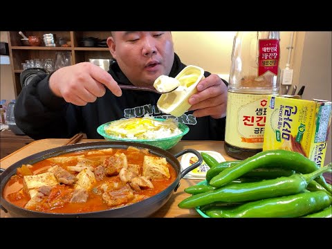 <strong>마가린밥</strong> + 묵은지찌개 밥이 그냥 목으로 바로 넘어갑니다.. MUKBANG
