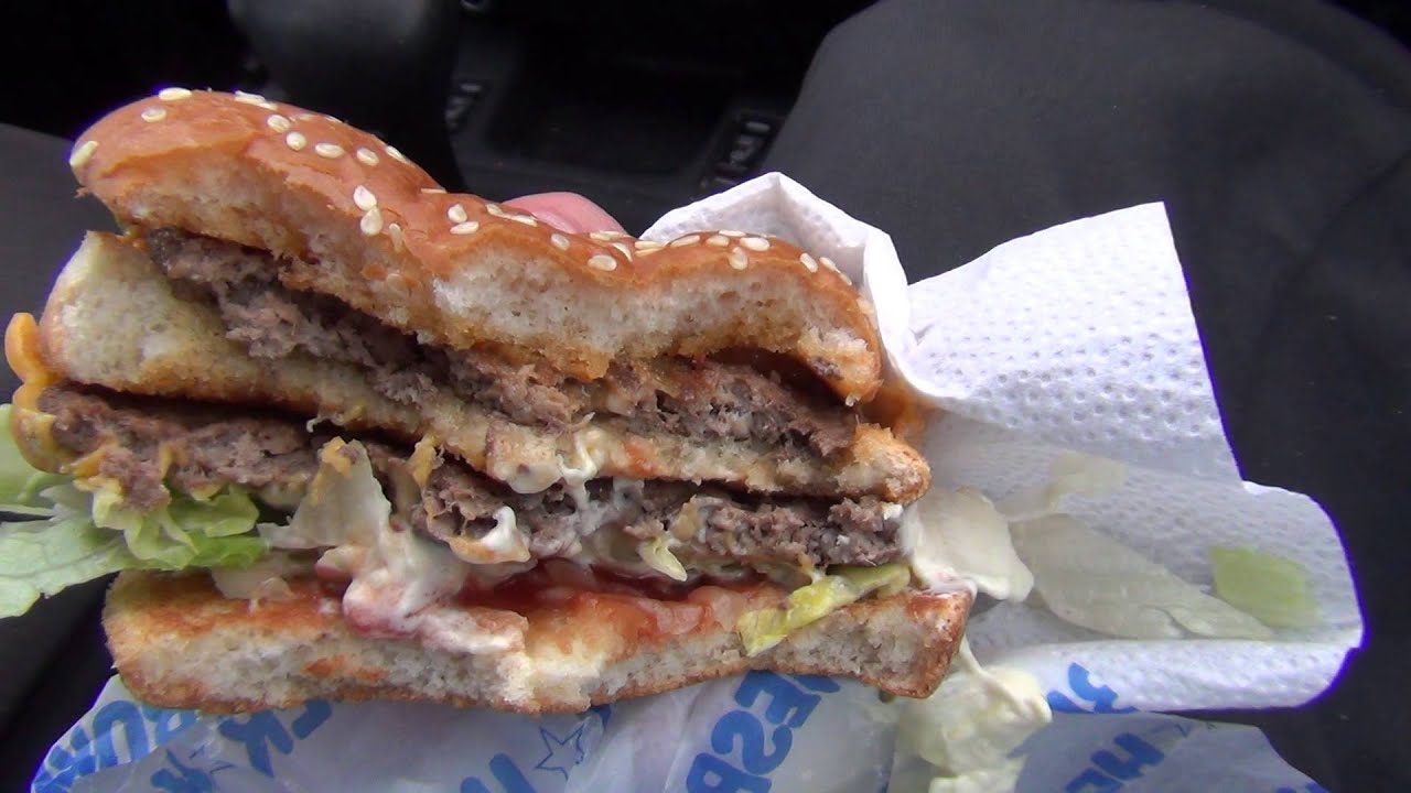 Testissä kerroshampurilainen (Hesburger)