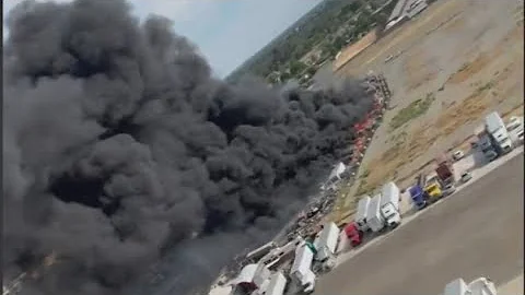 Brush fire in Rio Linda spreads to a junkyard