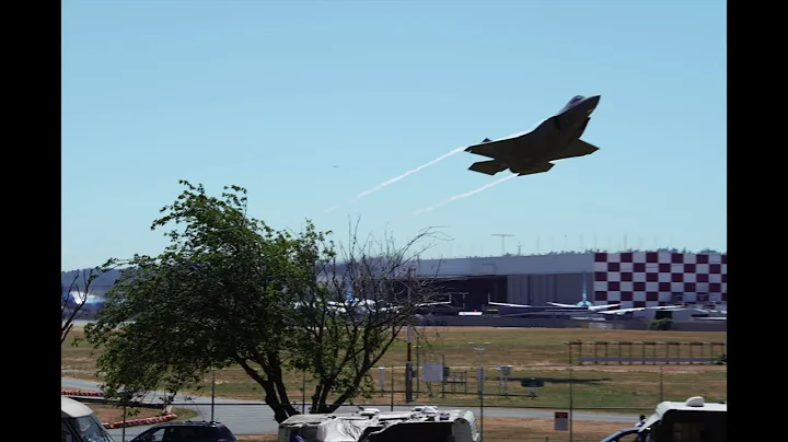 F-35A Lightning II - Spectacular Takeoff