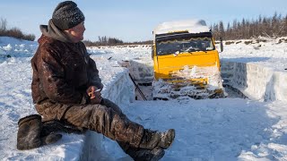 Как в Арктике извлекают провалившиеся грузовики под лёд?
